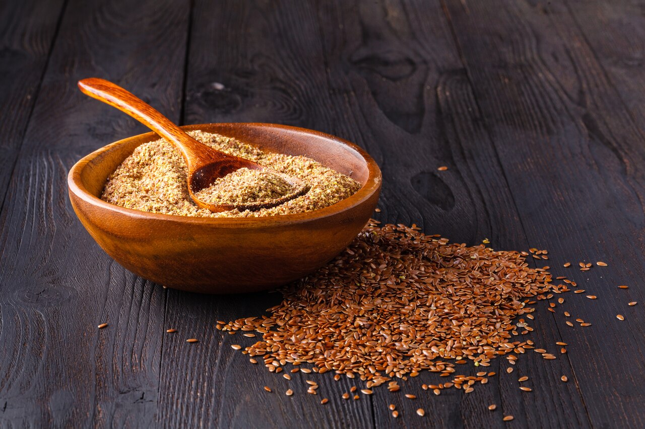 What is the difference between ground flaxseed and whole flaxseed? – Amna's  Naturals & Organics